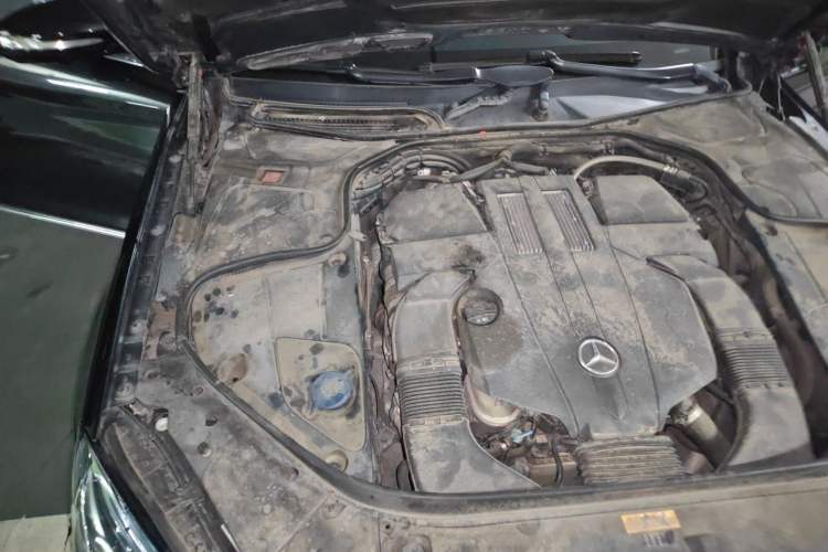 Used Mercedes-Benz S-Class 2016 S 320 L Luxury Model Engine Bay Right
