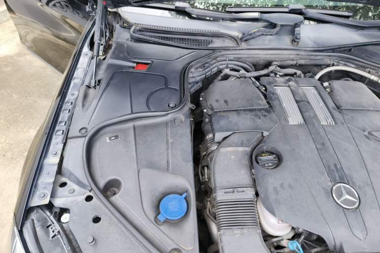 Used Mercedes-Benz S-Class 2016 S 320 L Business Model Engine Bay Right