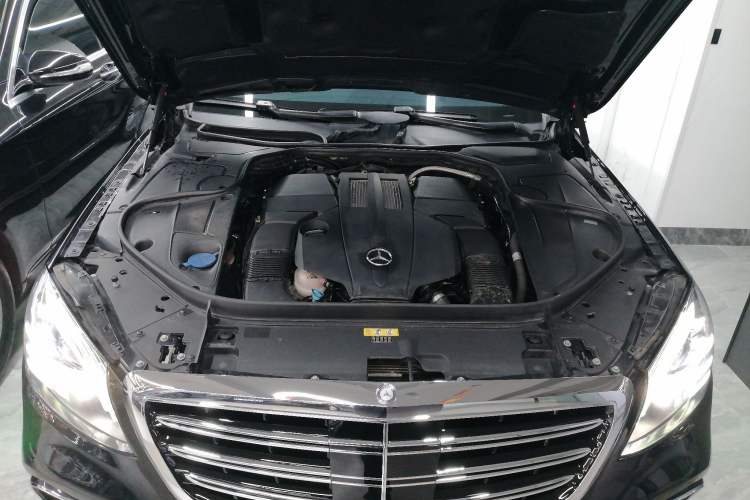 Used Mercedes-Benz S-Class 2016 S 320 L Business Model Engine Bay