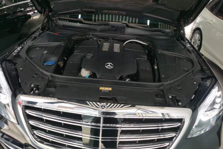 Used Mercedes-Benz S-Class 2016 S 320 L Business Model Engine Bay