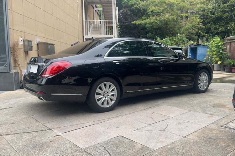 Used Mercedes-Benz S-Class 2016 S 320 L Luxury Model Exterior 2