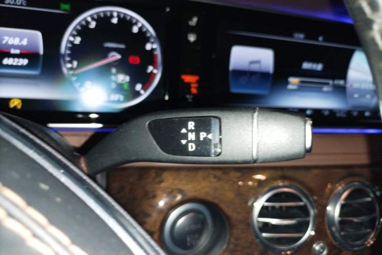 Used Mercedes-Benz S-Class 2016 S 320 L Business Model Gear Lever