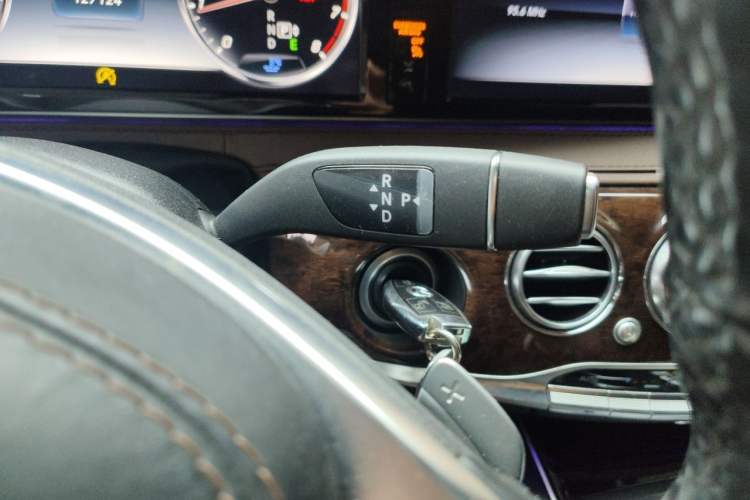 Used Mercedes-Benz S-Class 2016 S 320 L Business Model Gear Lever