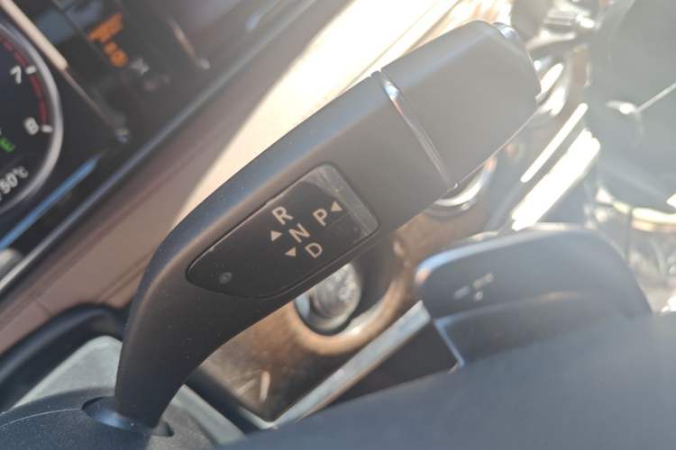 Used Mercedes-Benz S-Class 2016 S 320 L Luxury Model Gear Lever