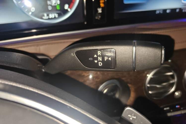 Used Mercedes-Benz S-Class 2016 S 320 L Business Model Gear Lever