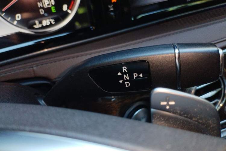 Used Mercedes-Benz S-Class 2016 S 320 L Business Model Gear Lever