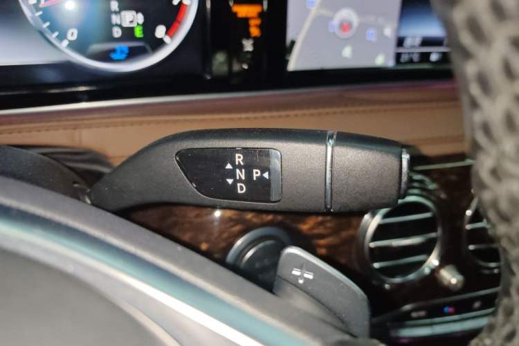 Used Mercedes-Benz S-Class 2016 S 320 L Business Model Gear Lever