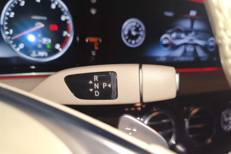Used Mercedes-Benz S-Class 2016 S 320 L Business Model Gear Lever