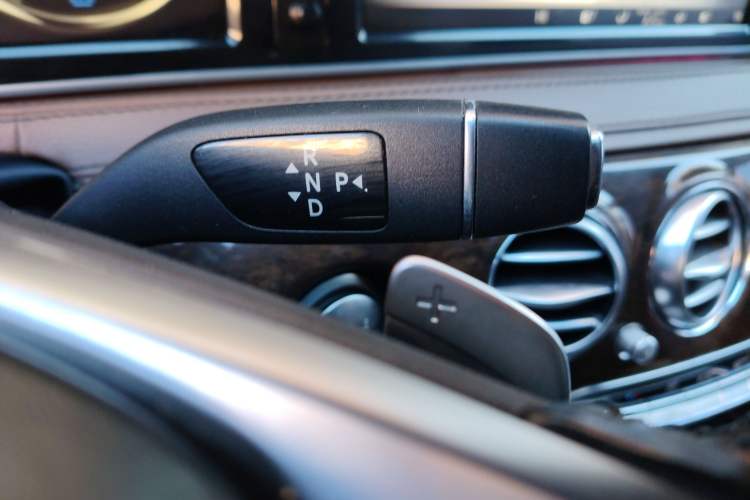 Used Mercedes-Benz S-Class 2016 S 320 L Business Model Gear Lever