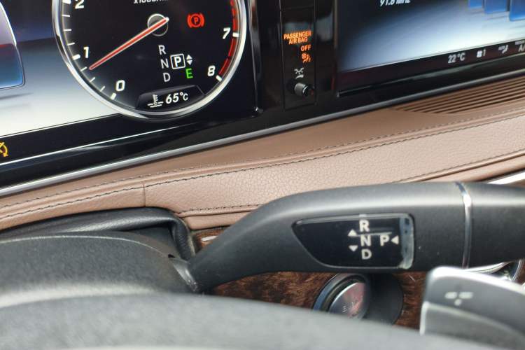 Used Mercedes-Benz S-Class 2016 S 320 L Business Model Gear Lever