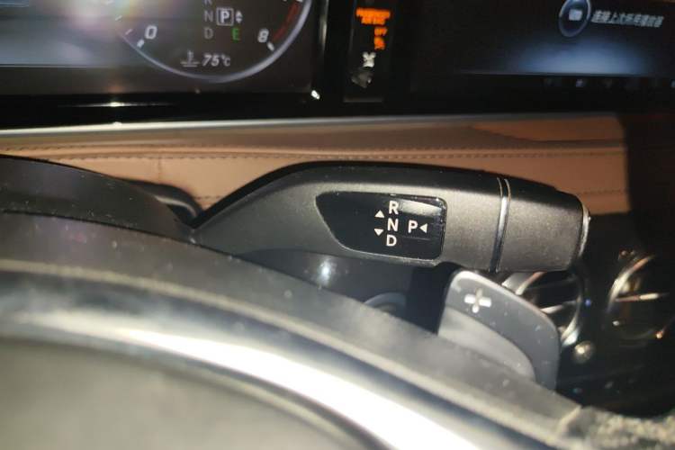 Used Mercedes-Benz S-Class 2016 S 400 L 4MATIC Gear Lever