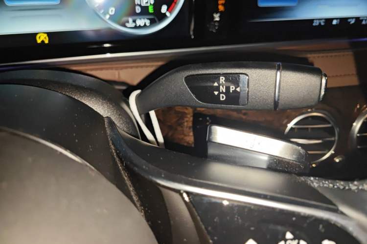 Used Mercedes-Benz S-Class 2016 S 320 L Business Model Gear Lever