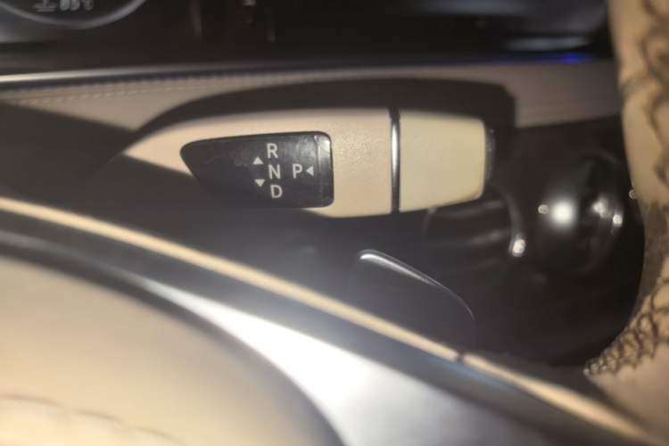 Used Mercedes-Benz S-Class 2016 S 320 L Business Model Gear Lever