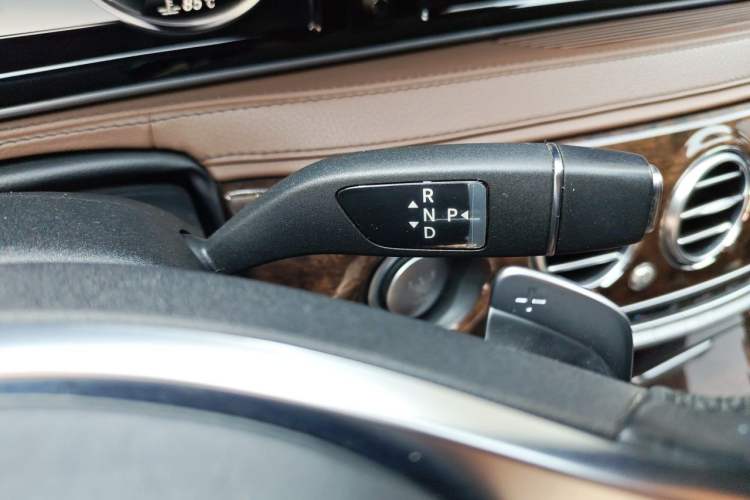 Used Mercedes-Benz S-Class 2016 S 320 L Business Model Gear Lever