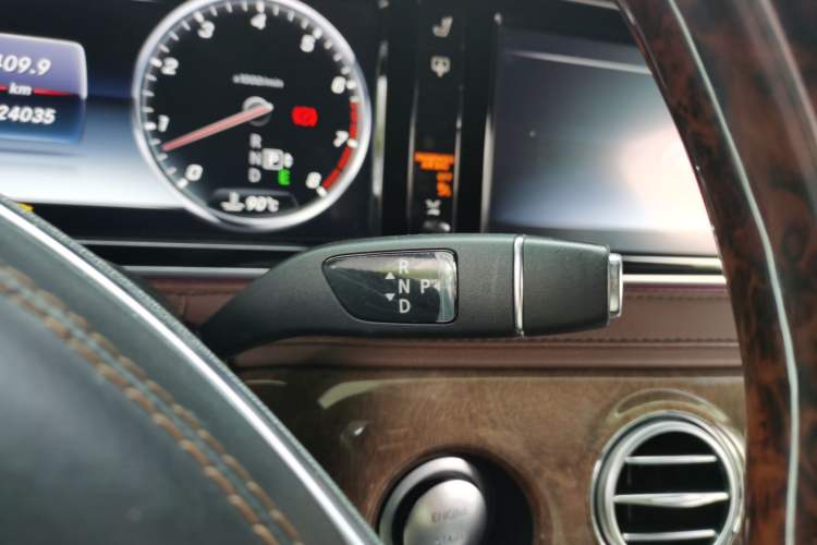Used Mercedes-Benz S-Class 2016 S 400 L Gear Lever