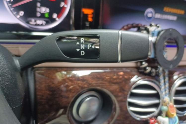Used Mercedes-Benz S-Class 2016 S 320 L Business Model Gear Lever