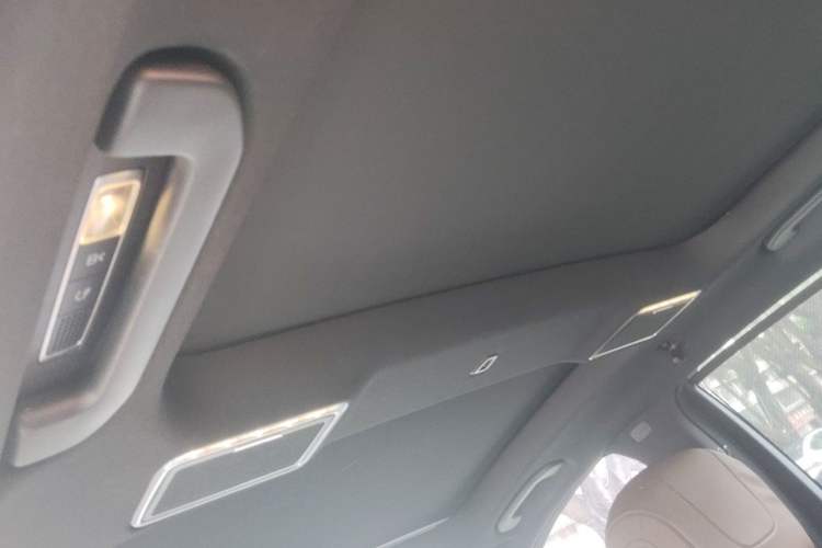 Used Mercedes-Benz S-Class 2016 S 320 L Business Model Headliner