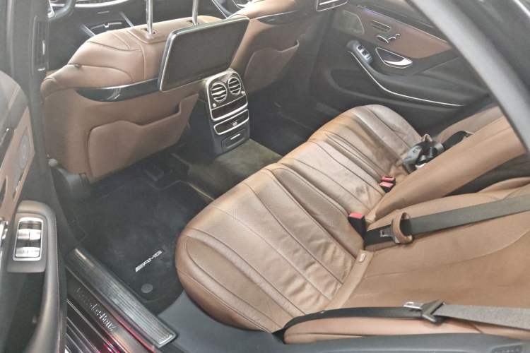 Used Mercedes-Benz S-Class 2016 S 400 L 4MATIC Interior 1