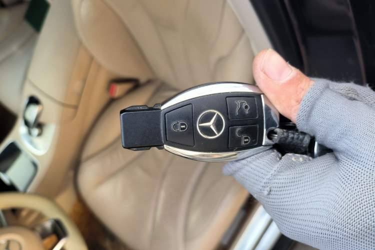Used Mercedes-Benz S-Class 2016 S 400 L 4MATIC Interior 1