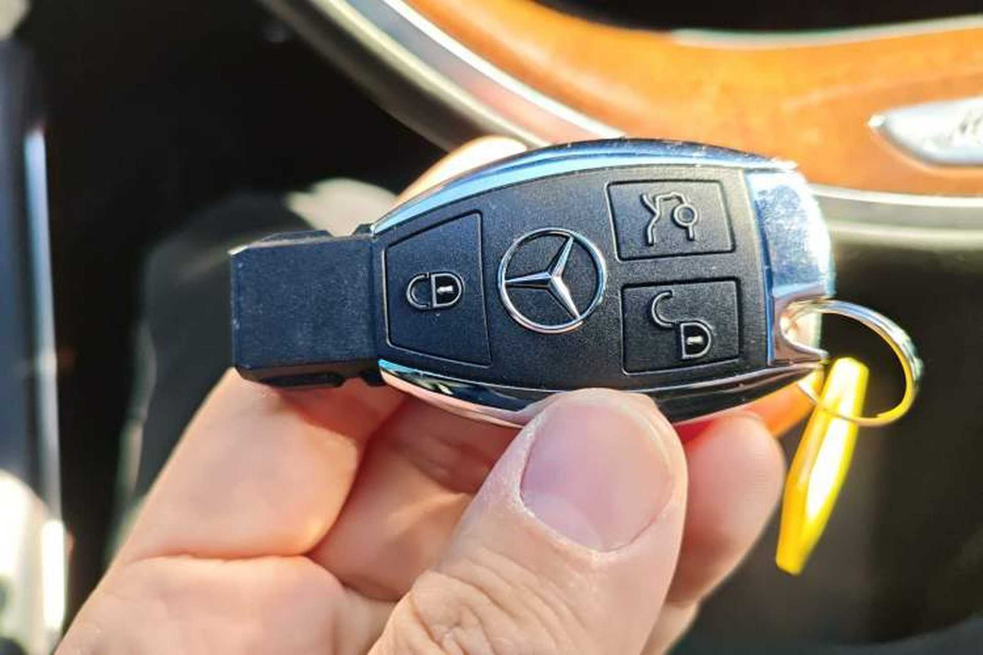 Used Mercedes-Benz S-Class 2016 S 320 L Luxury Model Interior 1