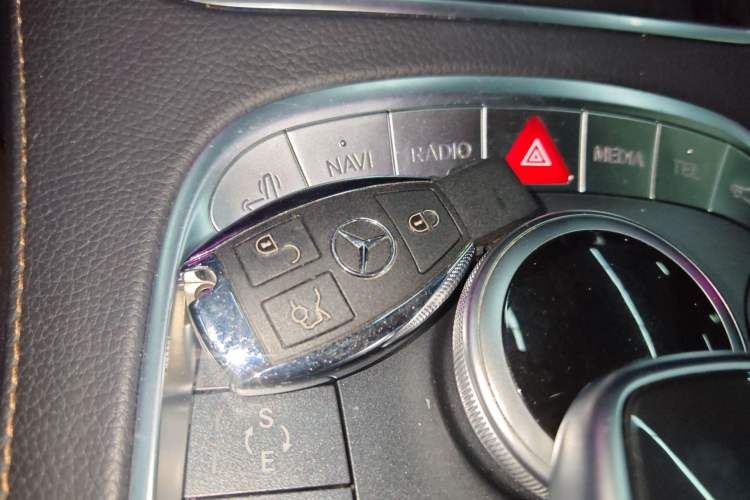 Used Mercedes-Benz S-Class 2016 S 320 L Business Model Interior 1