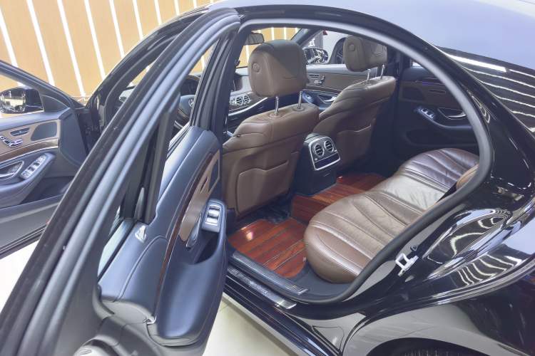 Used Mercedes-Benz S-Class 2016 S 320 L Business Model Interior 10