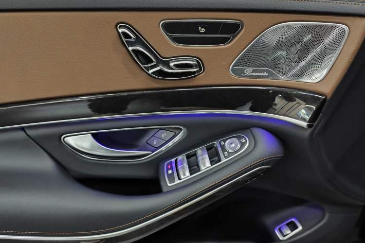 Used Mercedes-Benz S-Class 2016 S 400 L 4MATIC Interior 10