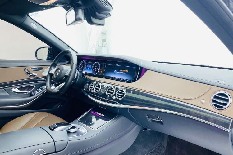 Used Mercedes-Benz S-Class 2016 S 400 L 4MATIC Interior 11