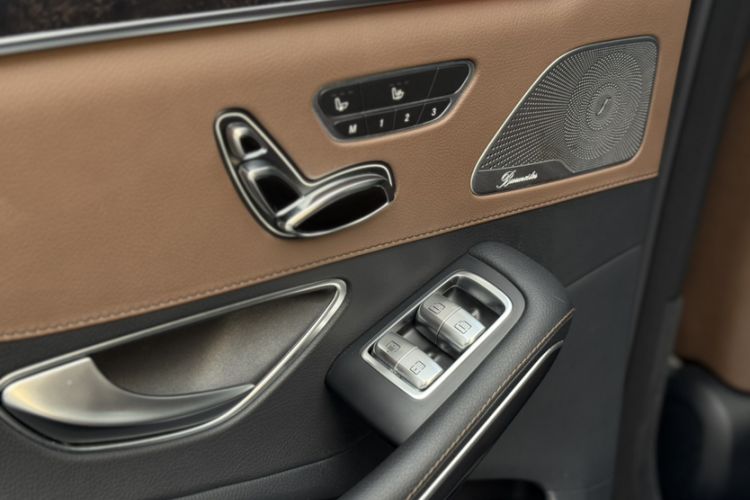 Used Mercedes-Benz S-Class 2016 S 400 L 4MATIC Interior 12