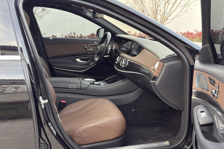 Used Mercedes-Benz S-Class 2016 S 400 L 4MATIC Interior 13