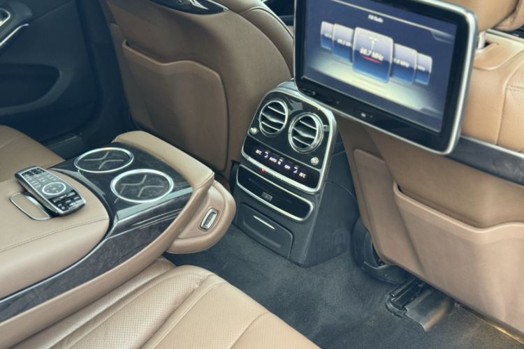 Used Mercedes-Benz S-Class 2016 S 400 L 4MATIC Interior 14