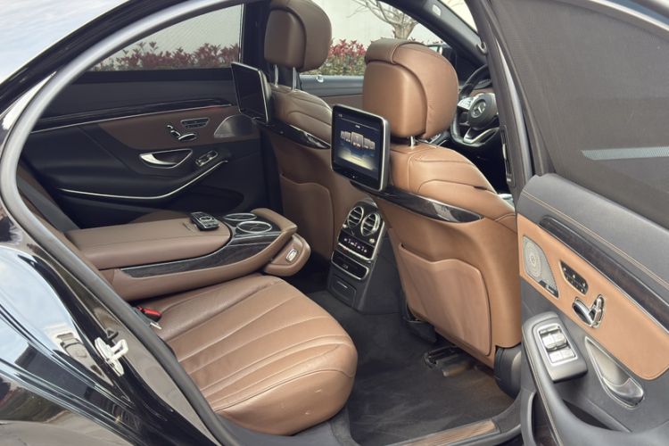 Used Mercedes-Benz S-Class 2016 S 400 L 4MATIC Interior 15