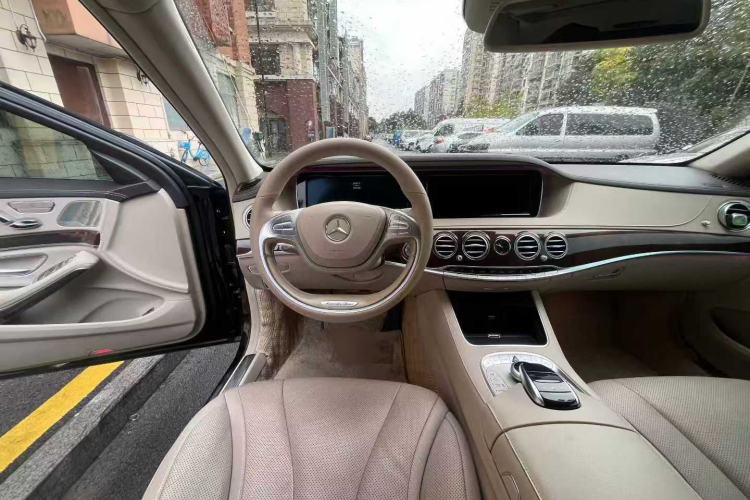 Used Mercedes-Benz S-Class 2016 S 400 L Interior 2