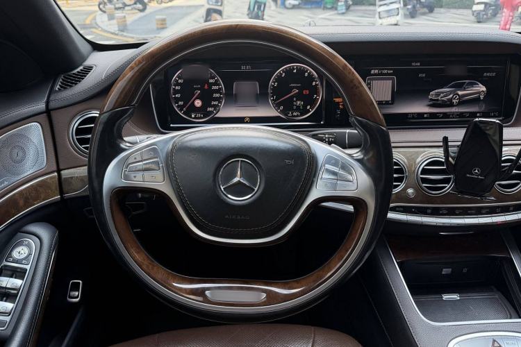 Used Mercedes-Benz S-Class 2016 S 320 L Luxury Model Interior 2