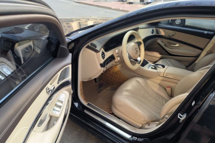 Used Mercedes-Benz S-Class 2016 S 400 L 4MATIC Interior 3