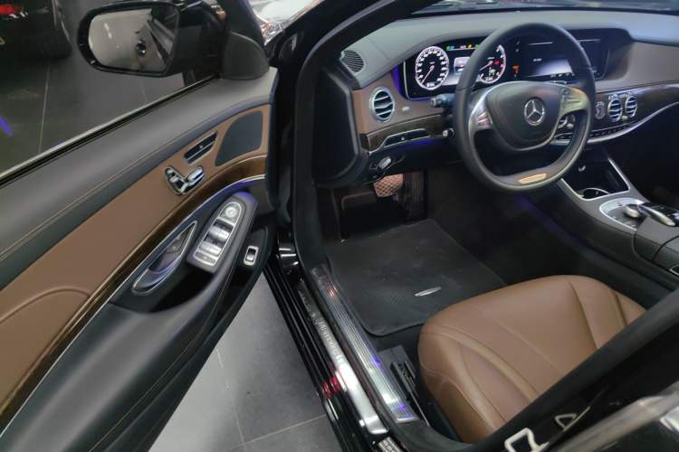 Used Mercedes-Benz S-Class 2016 S 320 L Business Model Interior 3