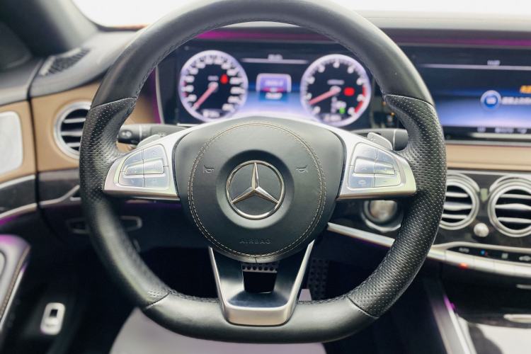 Used Mercedes-Benz S-Class 2016 S 400 L 4MATIC Interior 3