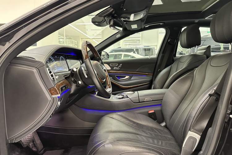 Used Mercedes-Benz S-Class 2016 S 320 L Luxury Model Interior 3