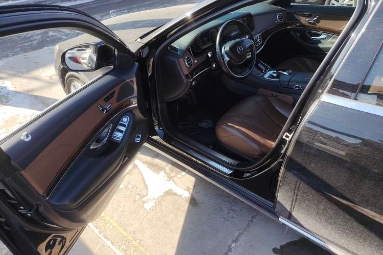 Used Mercedes-Benz S-Class 2016 S 320 L Business Model Interior 3