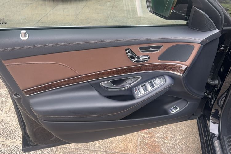Used Mercedes-Benz S-Class 2016 S 320 L Luxury Model Interior 4