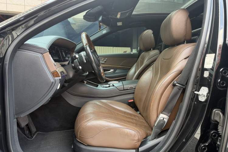 Used Mercedes-Benz S-Class 2016 S 320 L Luxury Model Interior 4