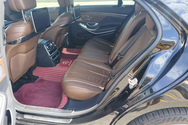 Used Mercedes-Benz S-Class 2016 S 400 L 4MATIC Interior 4