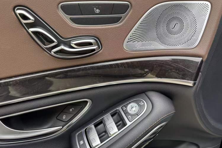 Used Mercedes-Benz S-Class 2016 S 400 L 4MATIC Interior 4