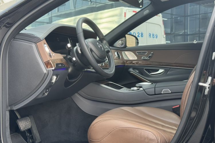 Used Mercedes-Benz S-Class 2016 S 400 L Interior 4