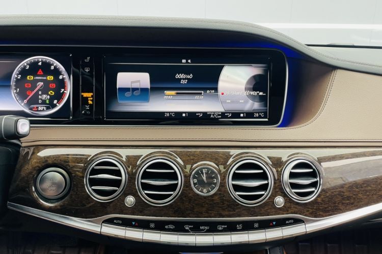 Used Mercedes-Benz S-Class 2016 S 320 L Business Model Interior 5