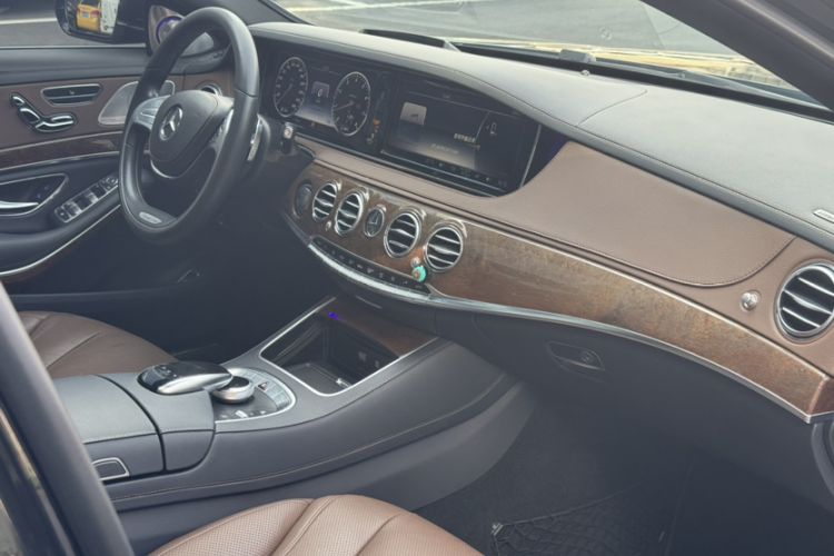 Used Mercedes-Benz S-Class 2016 S 400 L Interior 6