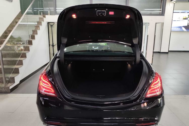 Used Mercedes-Benz S-Class 2016 S 400 L 4MATIC Interior 7