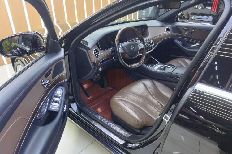 Used Mercedes-Benz S-Class 2016 S 320 L Business Model Interior 8