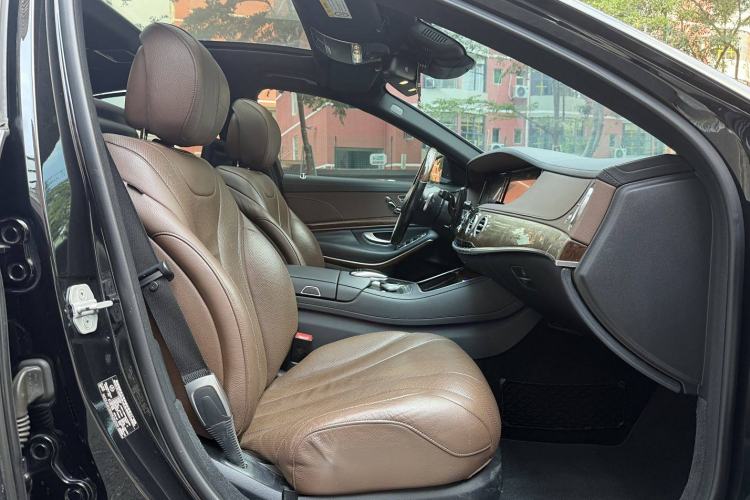 Used Mercedes-Benz S-Class 2016 S 320 L Luxury Model Interior 8