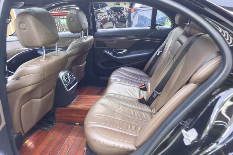 Used Mercedes-Benz S-Class 2016 S 320 L Business Model Interior 9